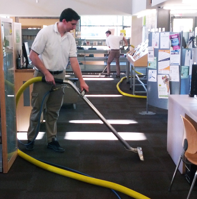 ottawa_Carpet_Cleaners_Vacuuming